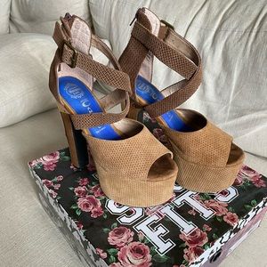Jeffery Campbell Levina Tan/Brown Platform Heels